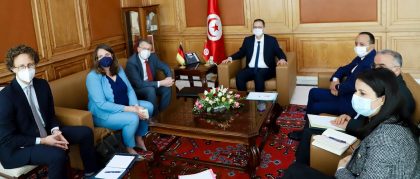 Lire la suite à propos de l’article Le ministre des domaines de l’Etat rencontre l’ambassadeur d’Allemagne en Tunisie.