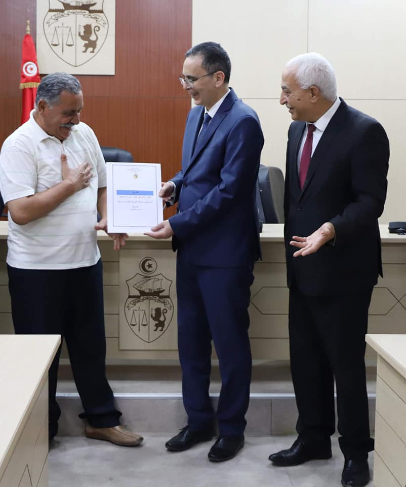 You are currently viewing Béja : Le ministre des domaines de l’Etat annonce l’Octroi de 400 ha aux diplômés chômeurs et autres.